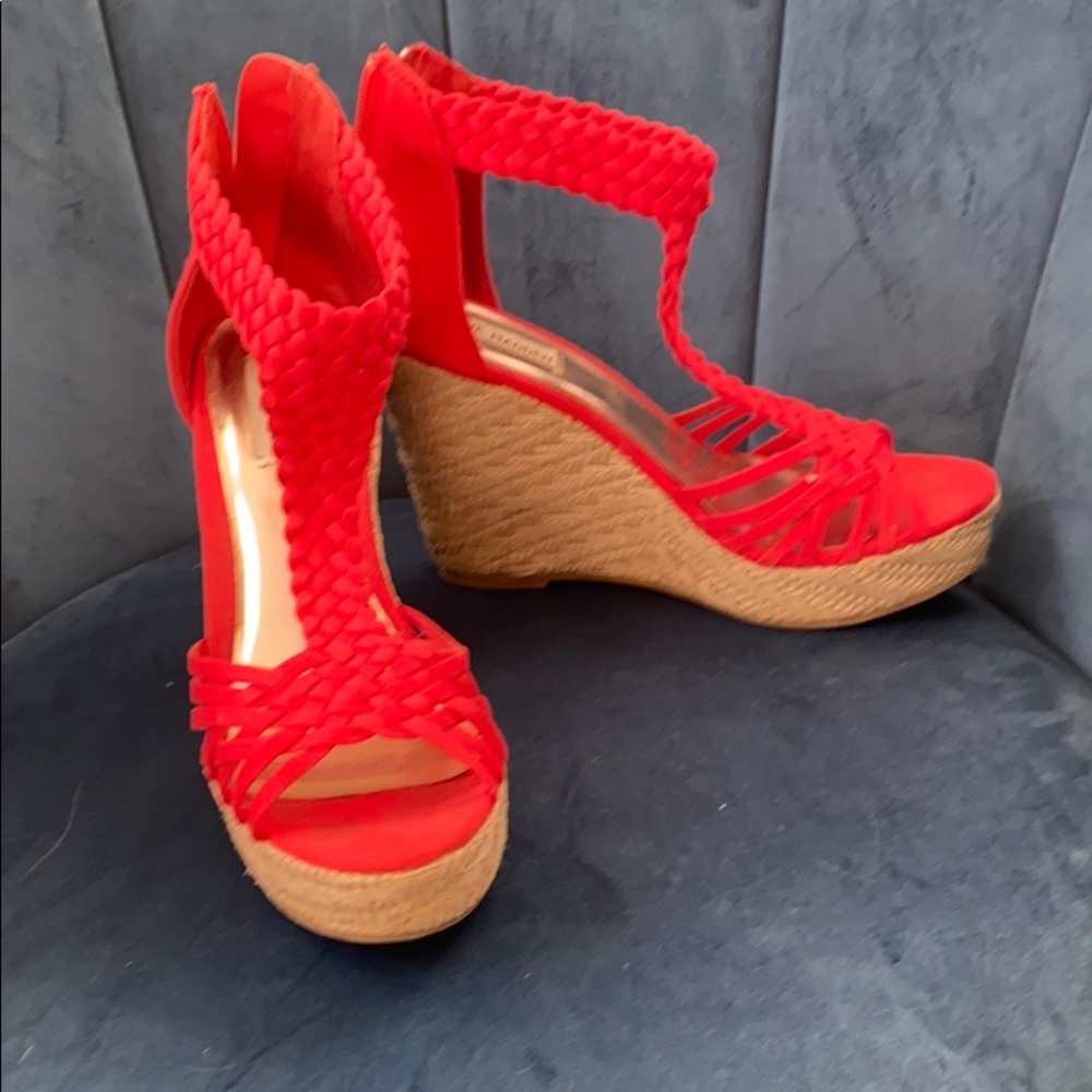 Steve Madden coral/red summer wedges 6.5